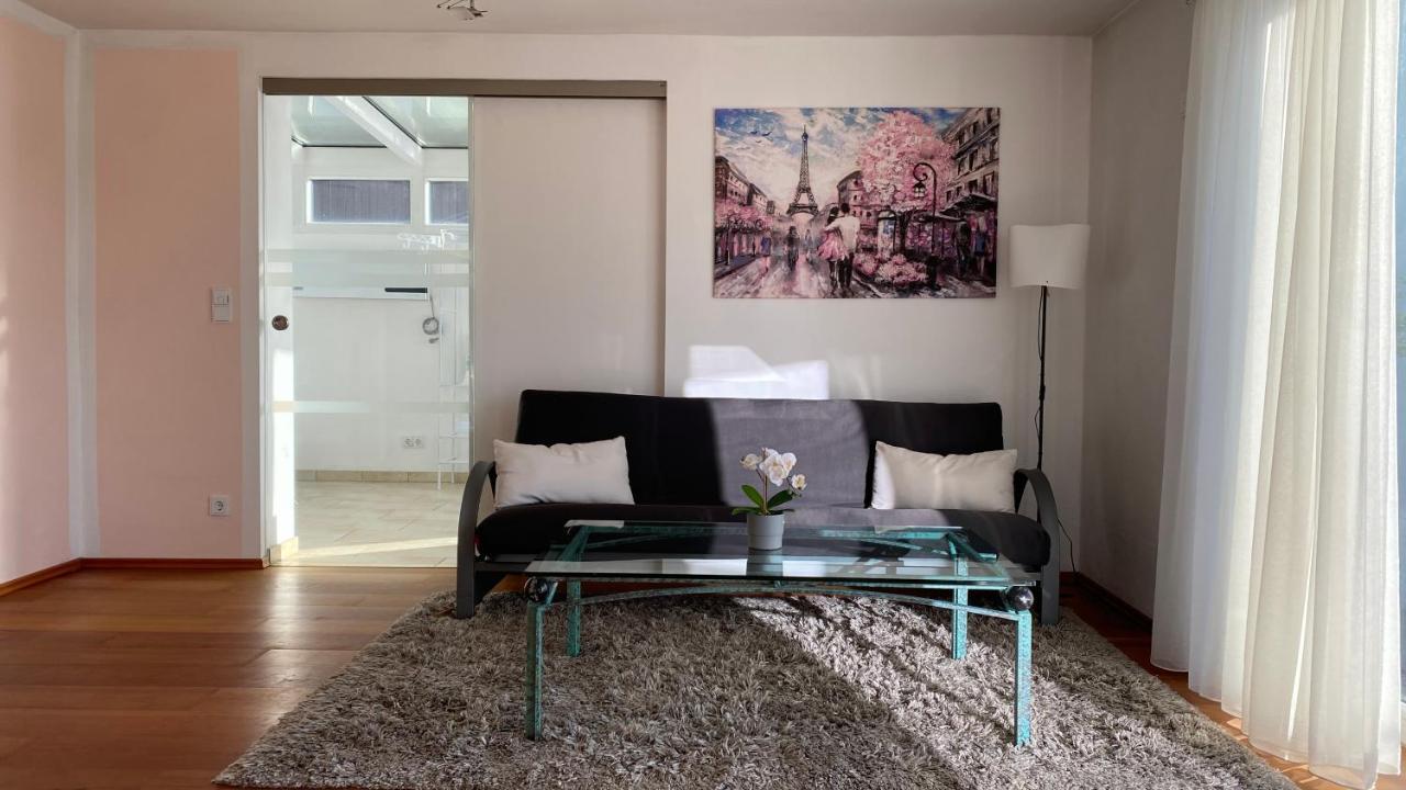 Fewo Luxus Wohnung Im Eigenen Ferienhaus, 120 Qm, Naehe Regensburg Mit Balkon, Terrasse & Garten, Gute Zuganbindung Laber エクステリア 写真