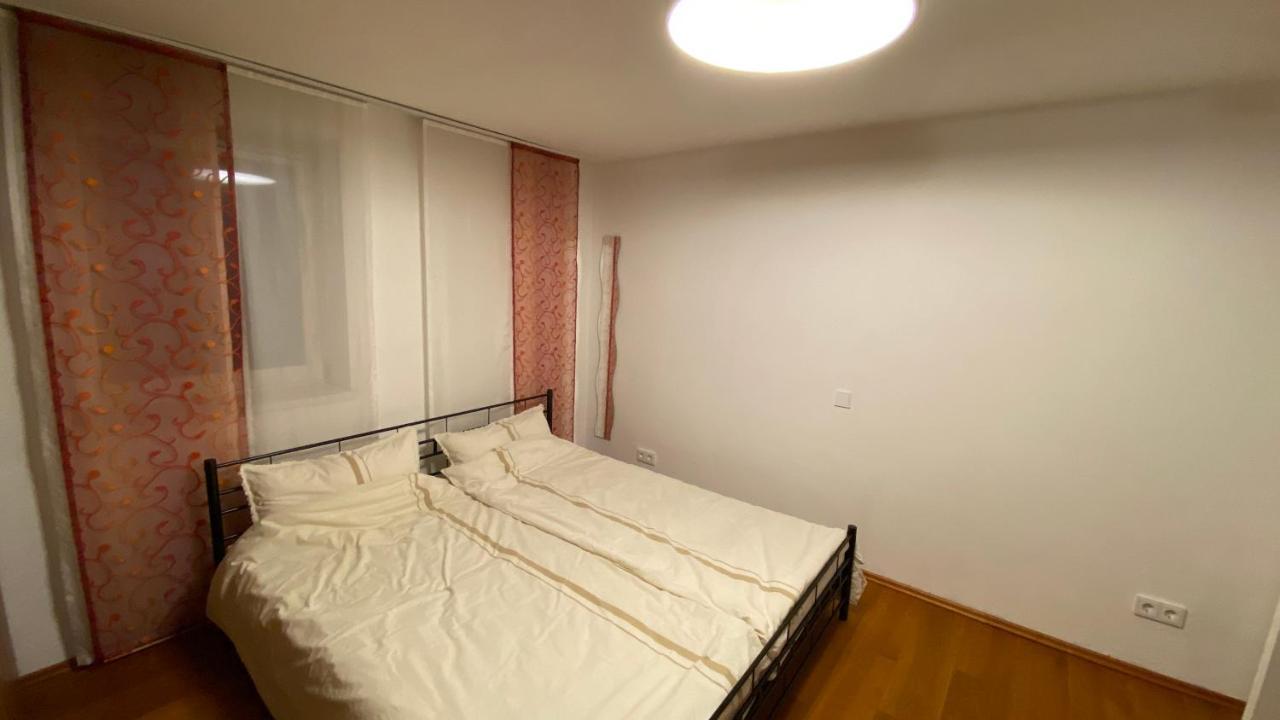 Fewo Luxus Wohnung Im Eigenen Ferienhaus, 120 Qm, Naehe Regensburg Mit Balkon, Terrasse & Garten, Gute Zuganbindung Laber エクステリア 写真