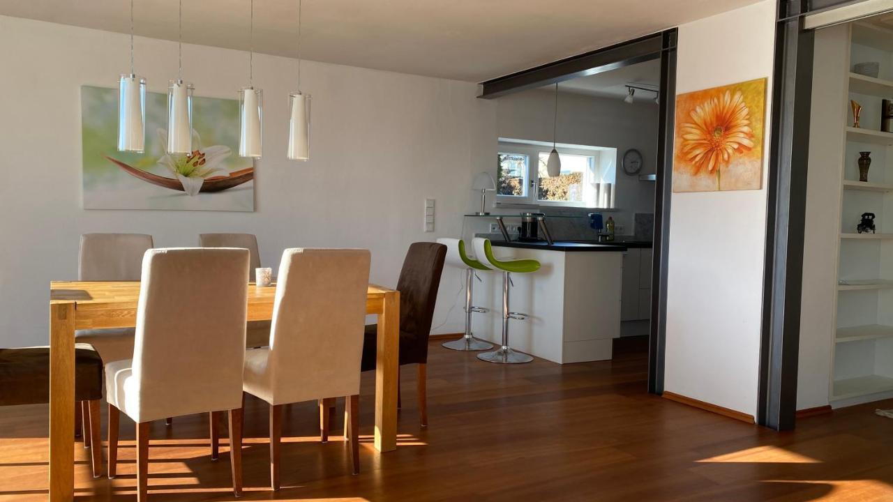 Fewo Luxus Wohnung Im Eigenen Ferienhaus, 120 Qm, Naehe Regensburg Mit Balkon, Terrasse & Garten, Gute Zuganbindung Laber エクステリア 写真