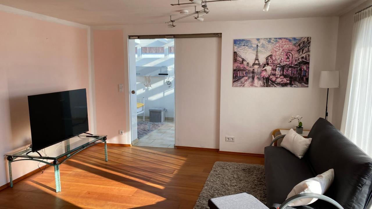 Fewo Luxus Wohnung Im Eigenen Ferienhaus, 120 Qm, Naehe Regensburg Mit Balkon, Terrasse & Garten, Gute Zuganbindung Laber エクステリア 写真