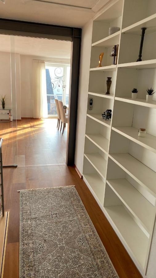 Fewo Luxus Wohnung Im Eigenen Ferienhaus, 120 Qm, Naehe Regensburg Mit Balkon, Terrasse & Garten, Gute Zuganbindung Laber エクステリア 写真