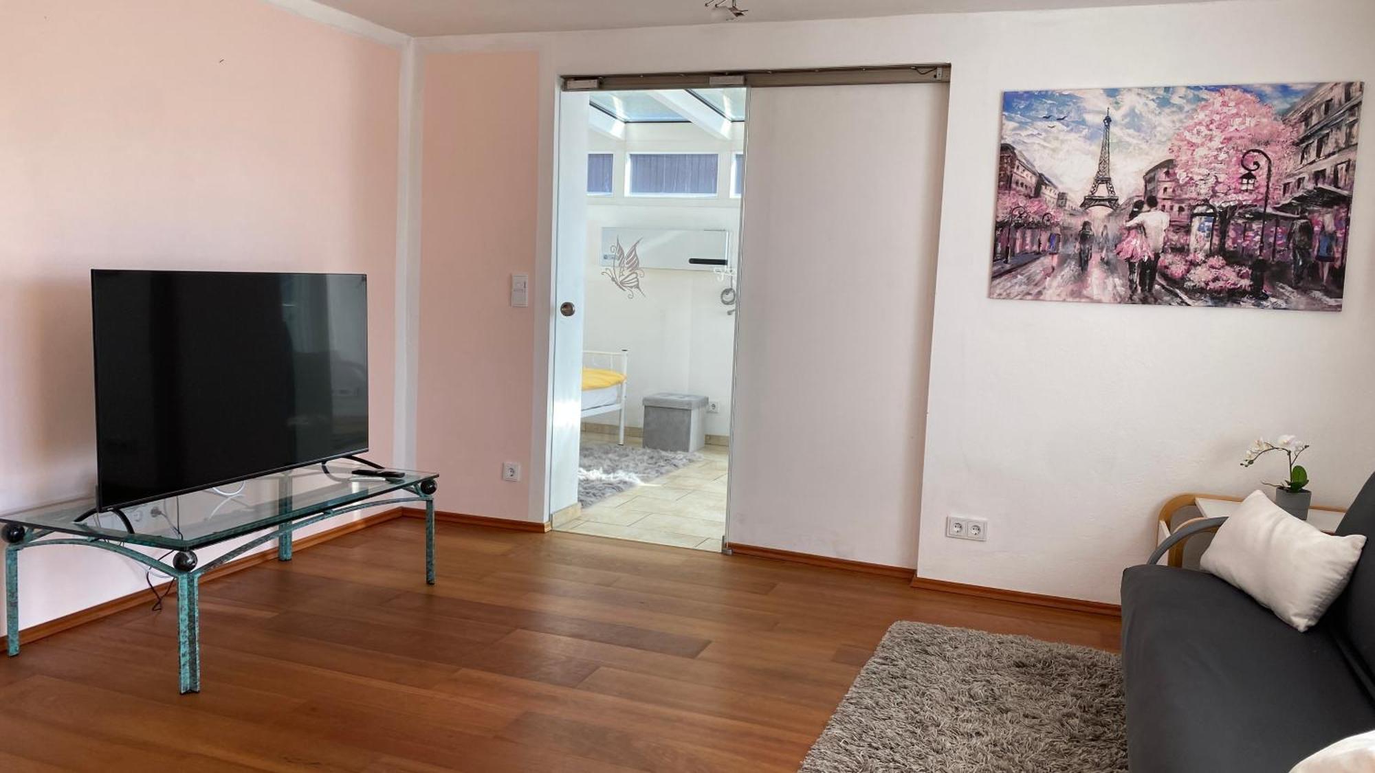 Fewo Luxus Wohnung Im Eigenen Ferienhaus, 120 Qm, Naehe Regensburg Mit Balkon, Terrasse & Garten, Gute Zuganbindung Laber エクステリア 写真